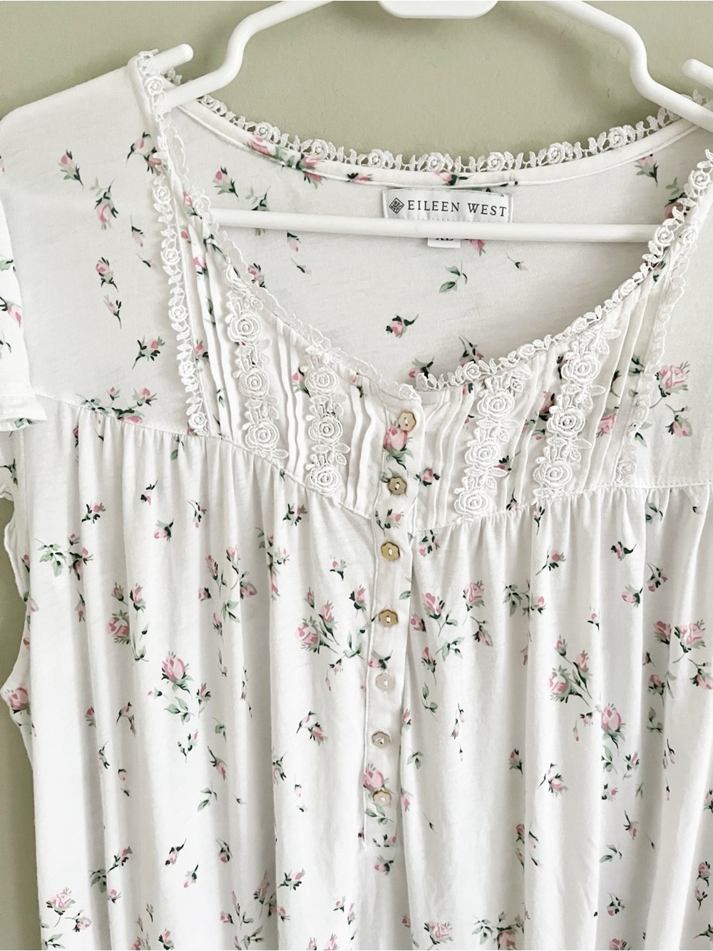 Eileen West long rosebud print cap sleeve nightgown - Picture 7 of 14